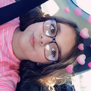 Meet your Posher, Alma